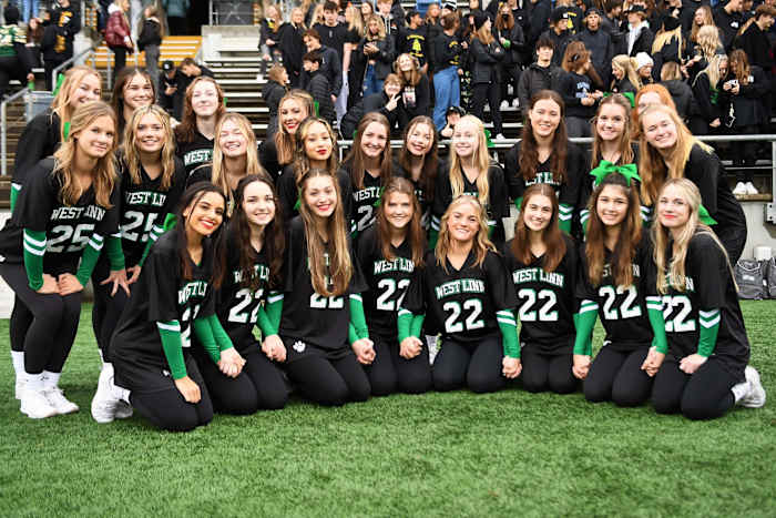 Tualatin.West-Linn.6A-football-semifinal.Leon-Neuschwander.104